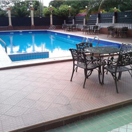 كوماسي Sunset Hotel المظهر الخارجي الصورة