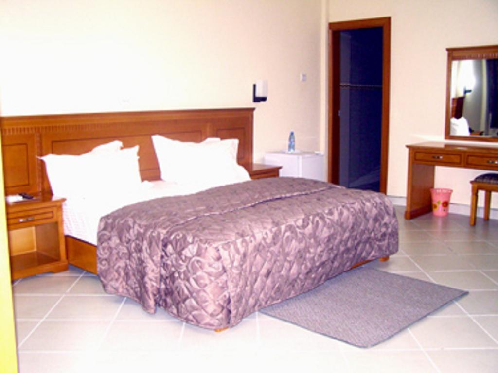 كوماسي Sunset Hotel الغرفة الصورة
